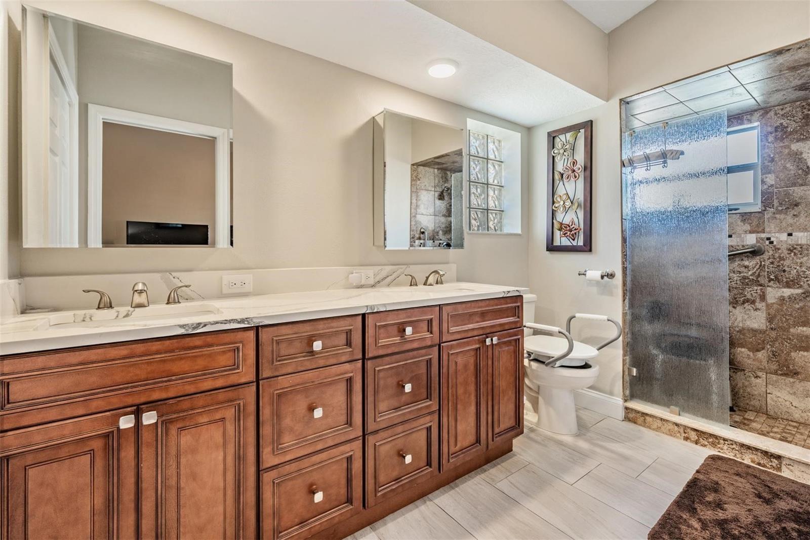 Image 16 of 39 For 3252 Noemi Drive