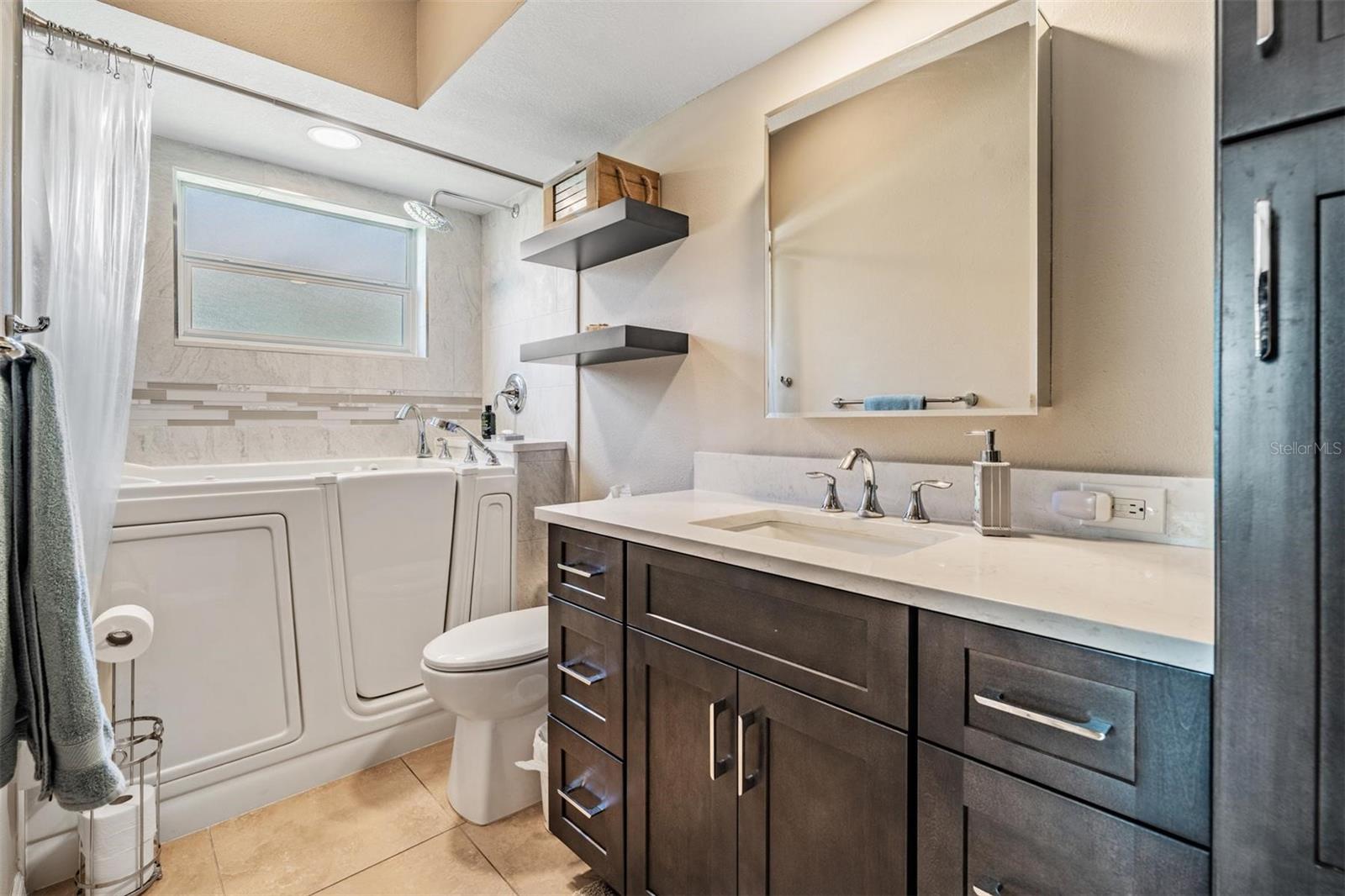 Image 20 of 39 For 3252 Noemi Drive