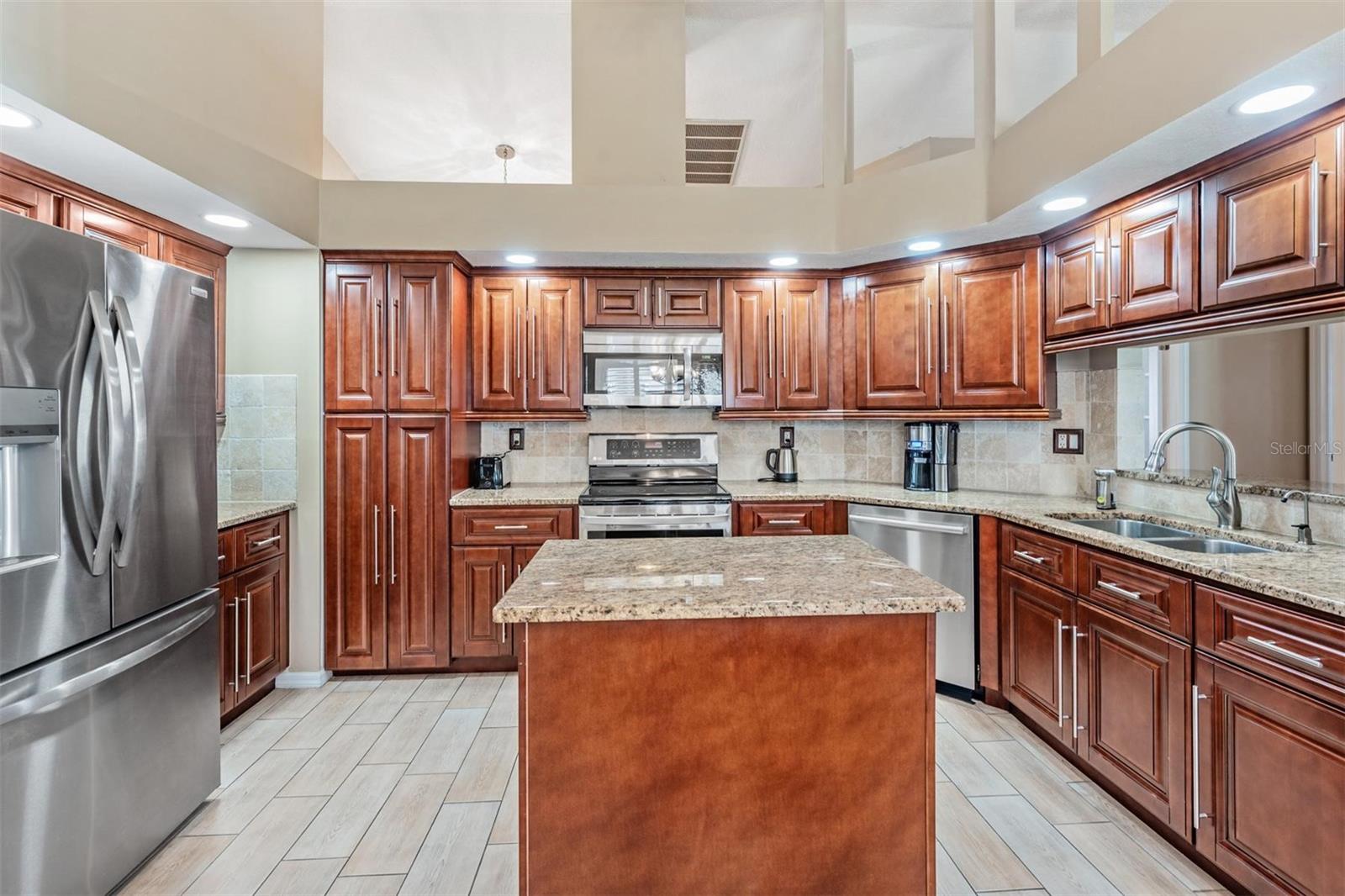 Image 6 of 39 For 3252 Noemi Drive