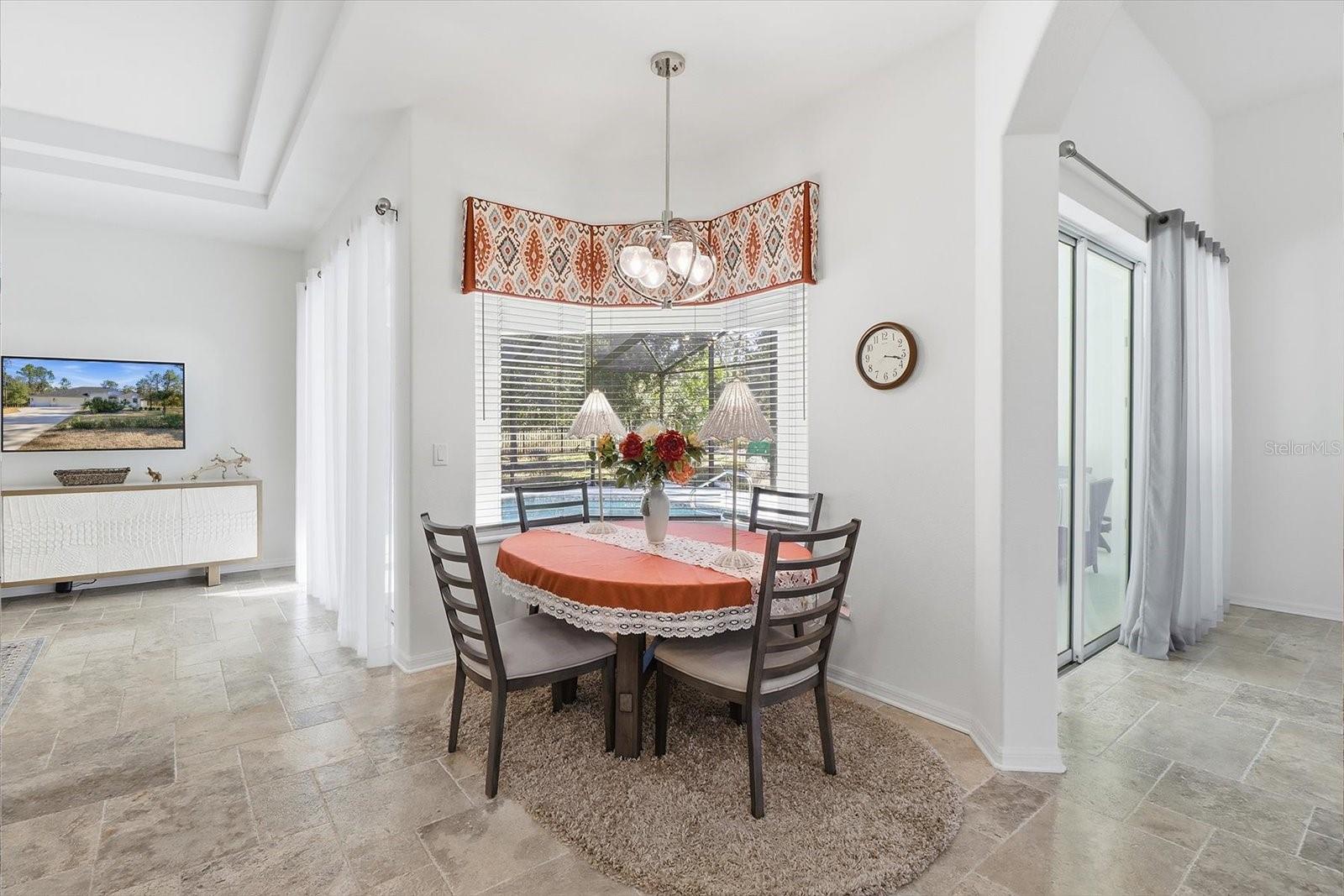 Image 10 of 47 For 4651 Mapleview Way