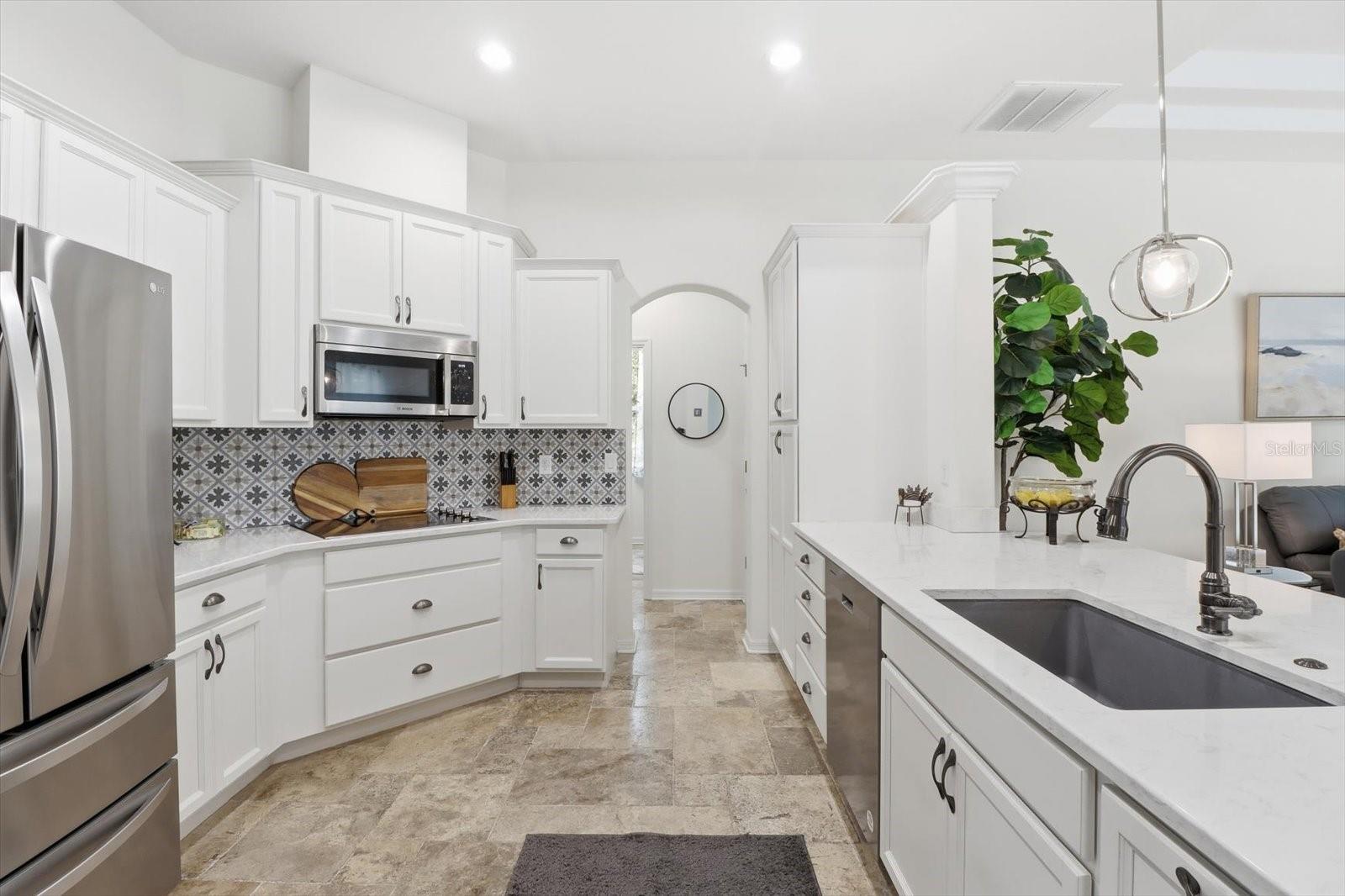 Image 15 of 47 For 4651 Mapleview Way