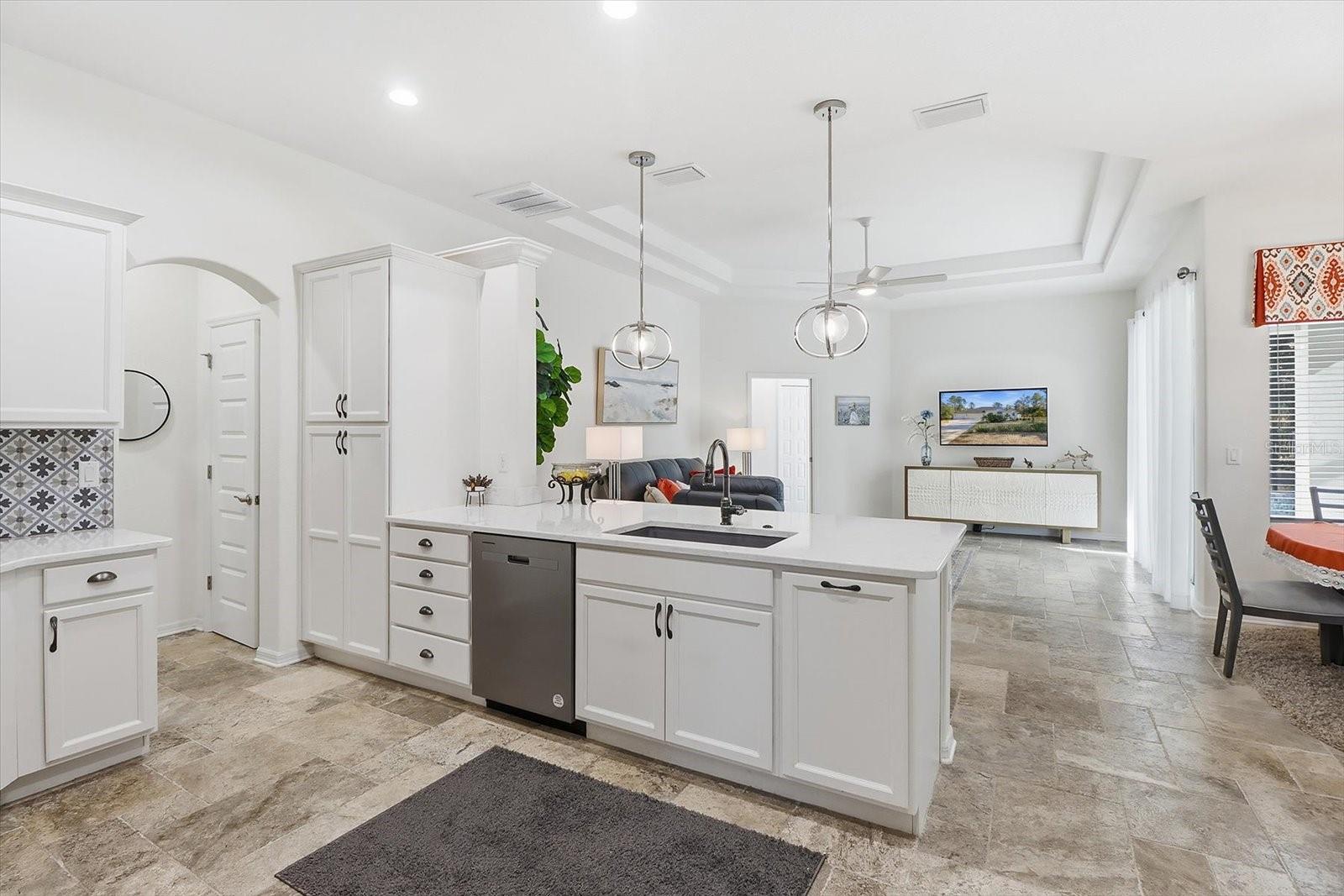 Image 17 of 47 For 4651 Mapleview Way