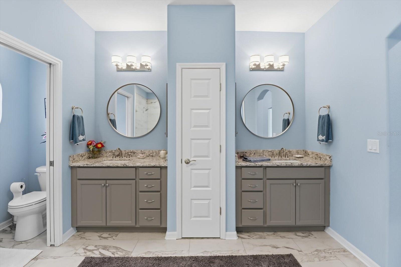 Image 22 of 47 For 4651 Mapleview Way