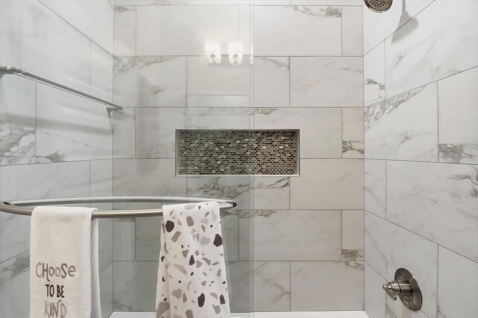 Image 26 of 47 For 4651 Mapleview Way