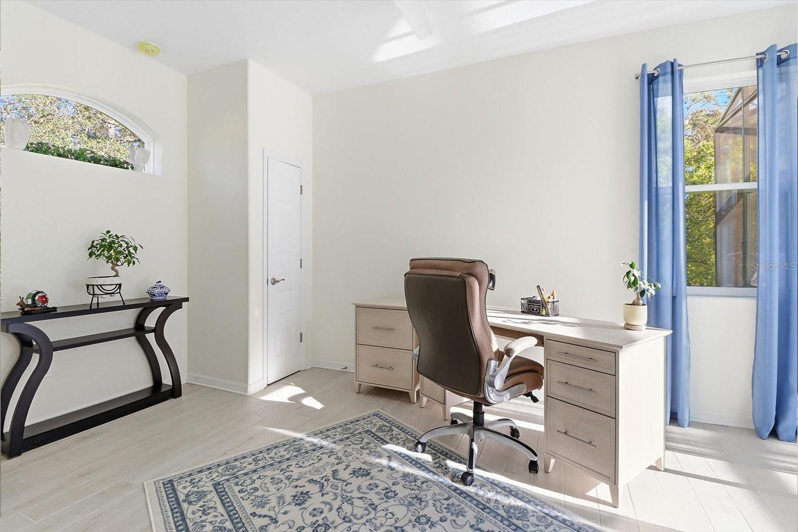 Image 28 of 47 For 4651 Mapleview Way