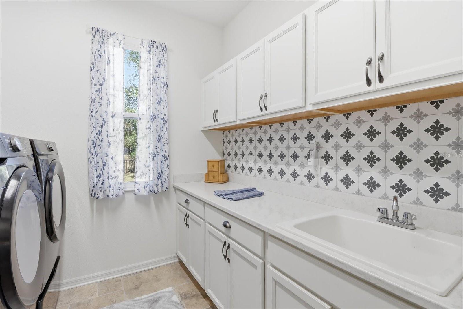 Image 31 of 47 For 4651 Mapleview Way