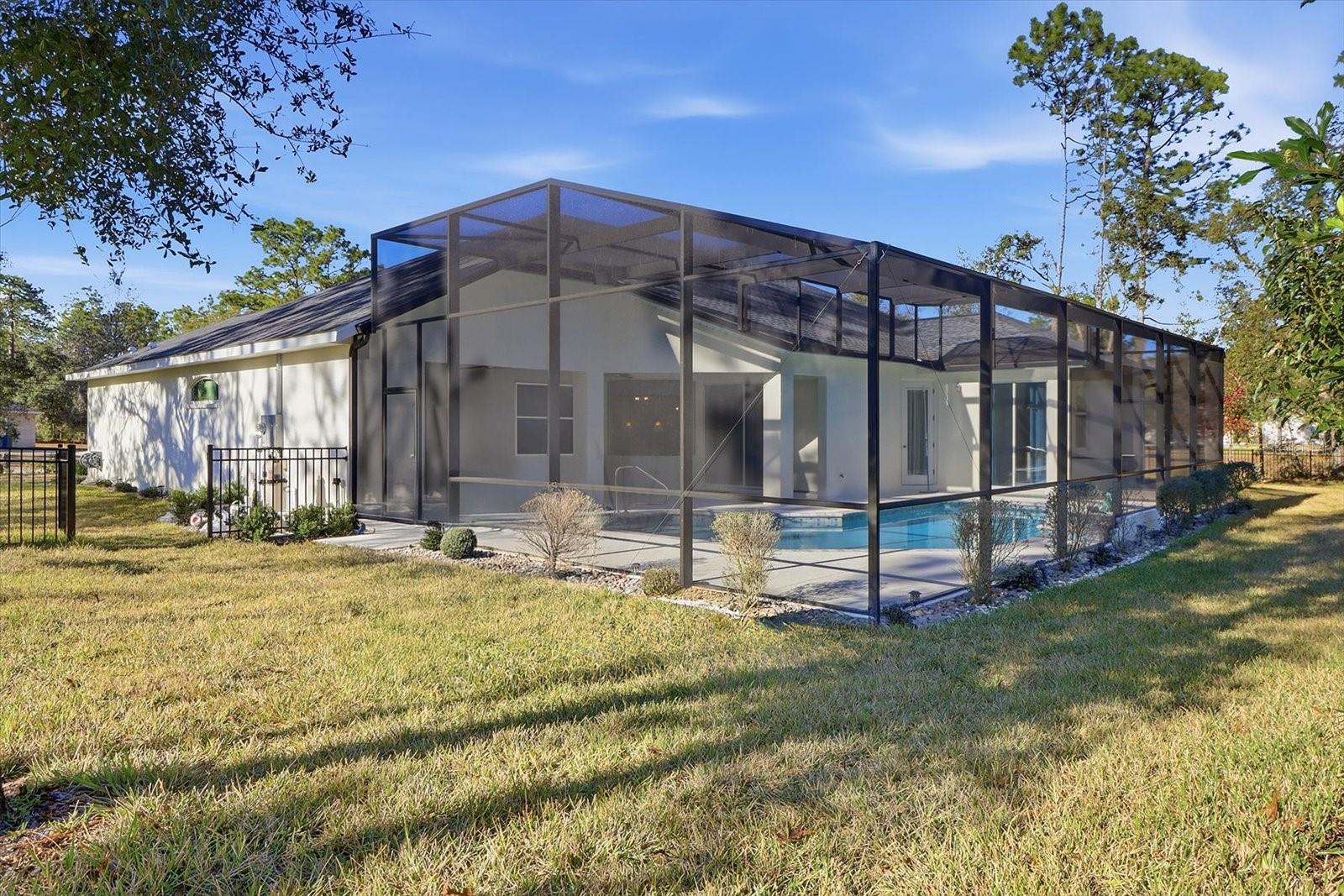 Image 38 of 47 For 4651 Mapleview Way