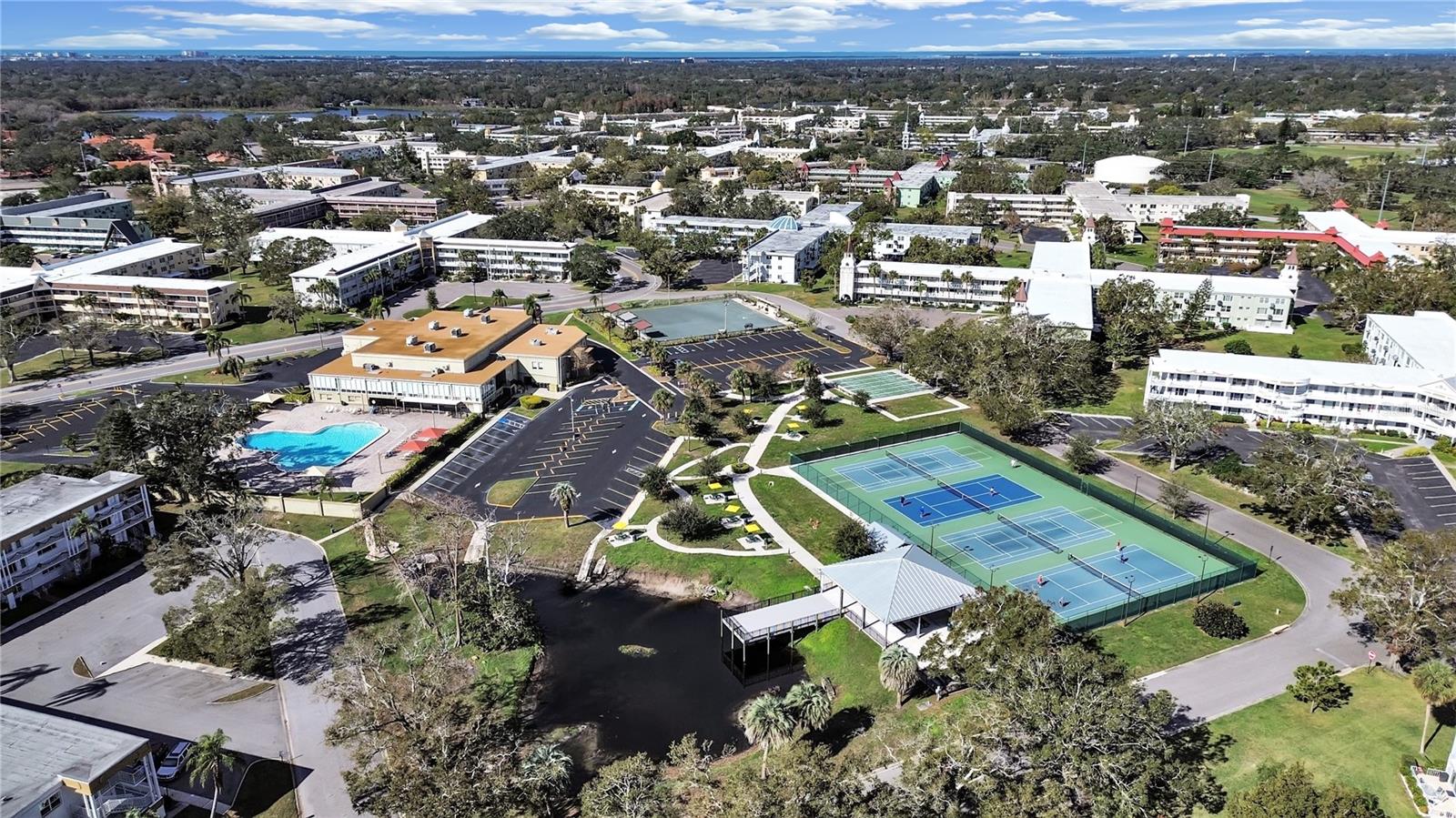 Image 57 of 75 For 2459 Columbia Drive 37