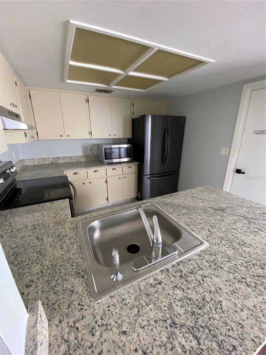 Listing photo id 1 for 7635 Buita Des Morts