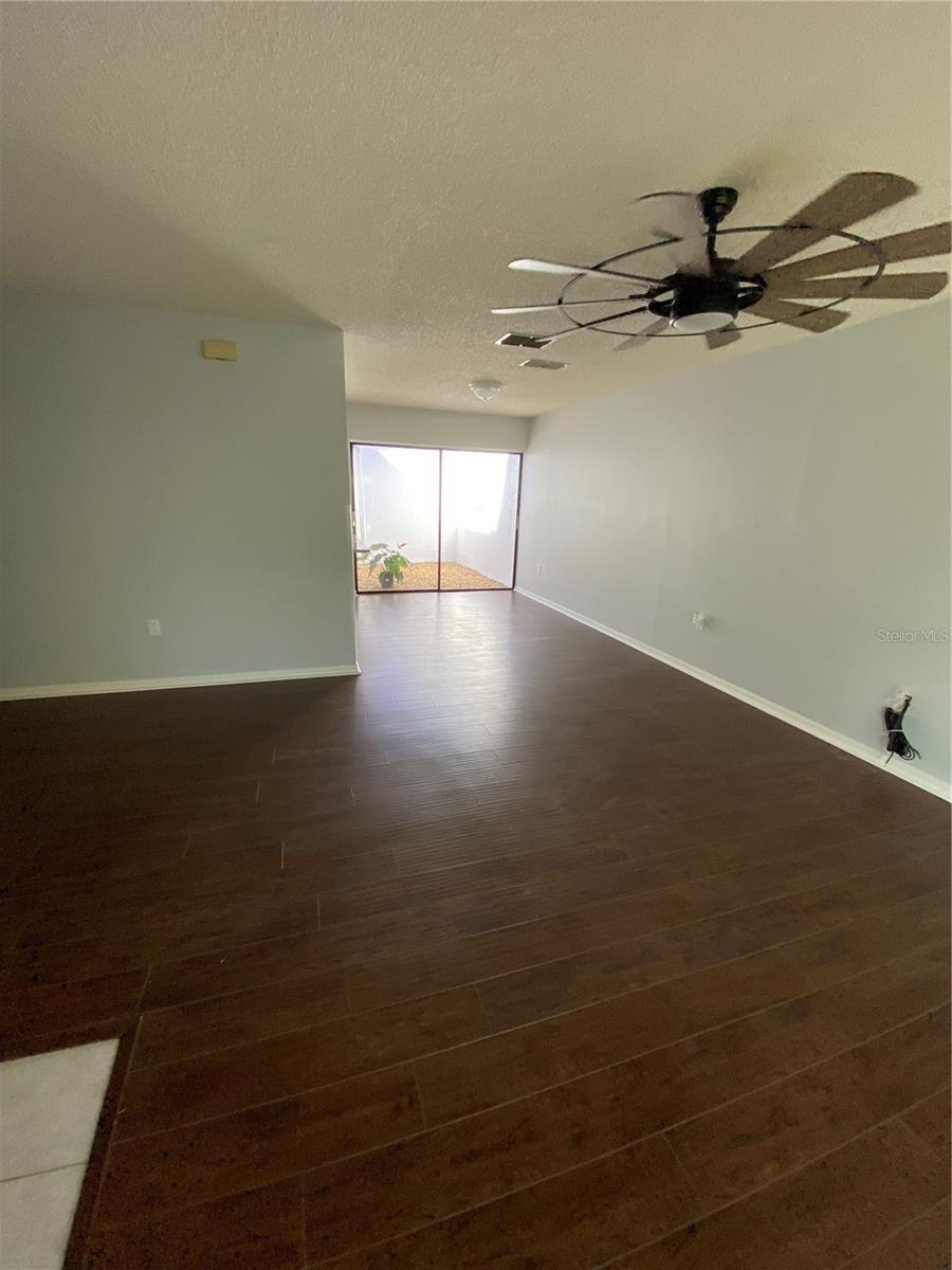 Listing photo id 7 for 7635 Buita Des Morts