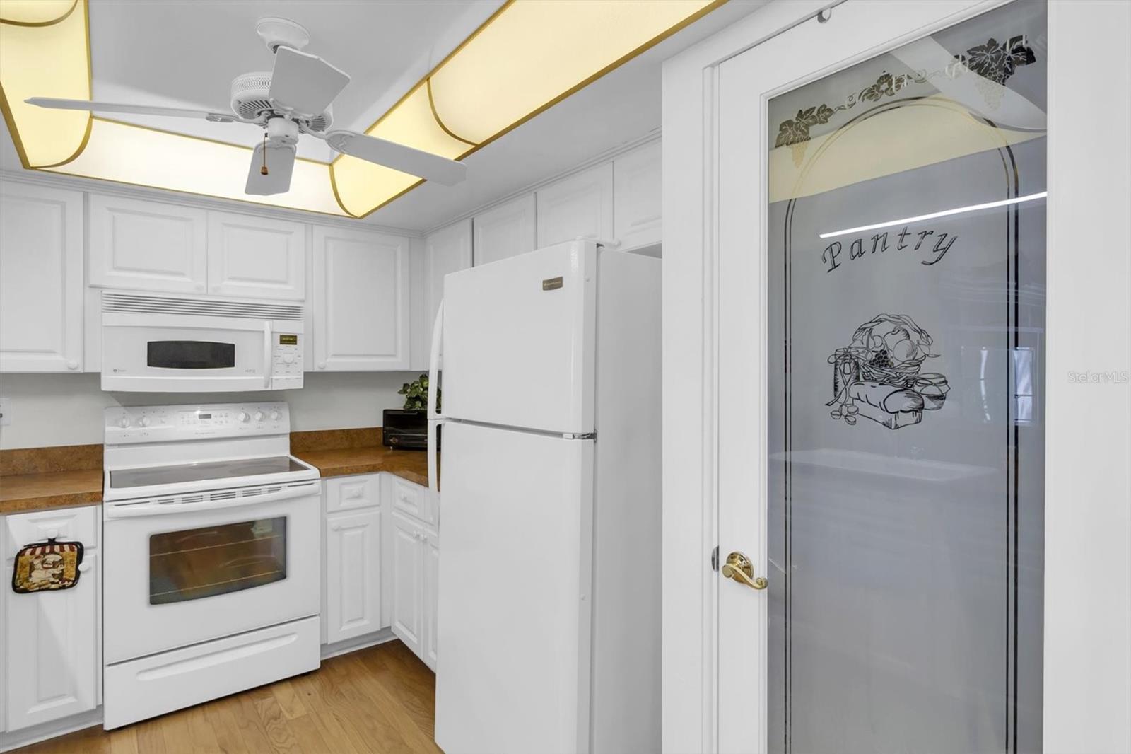 Image 11 of 59 For 8141 Braddock Circle 3