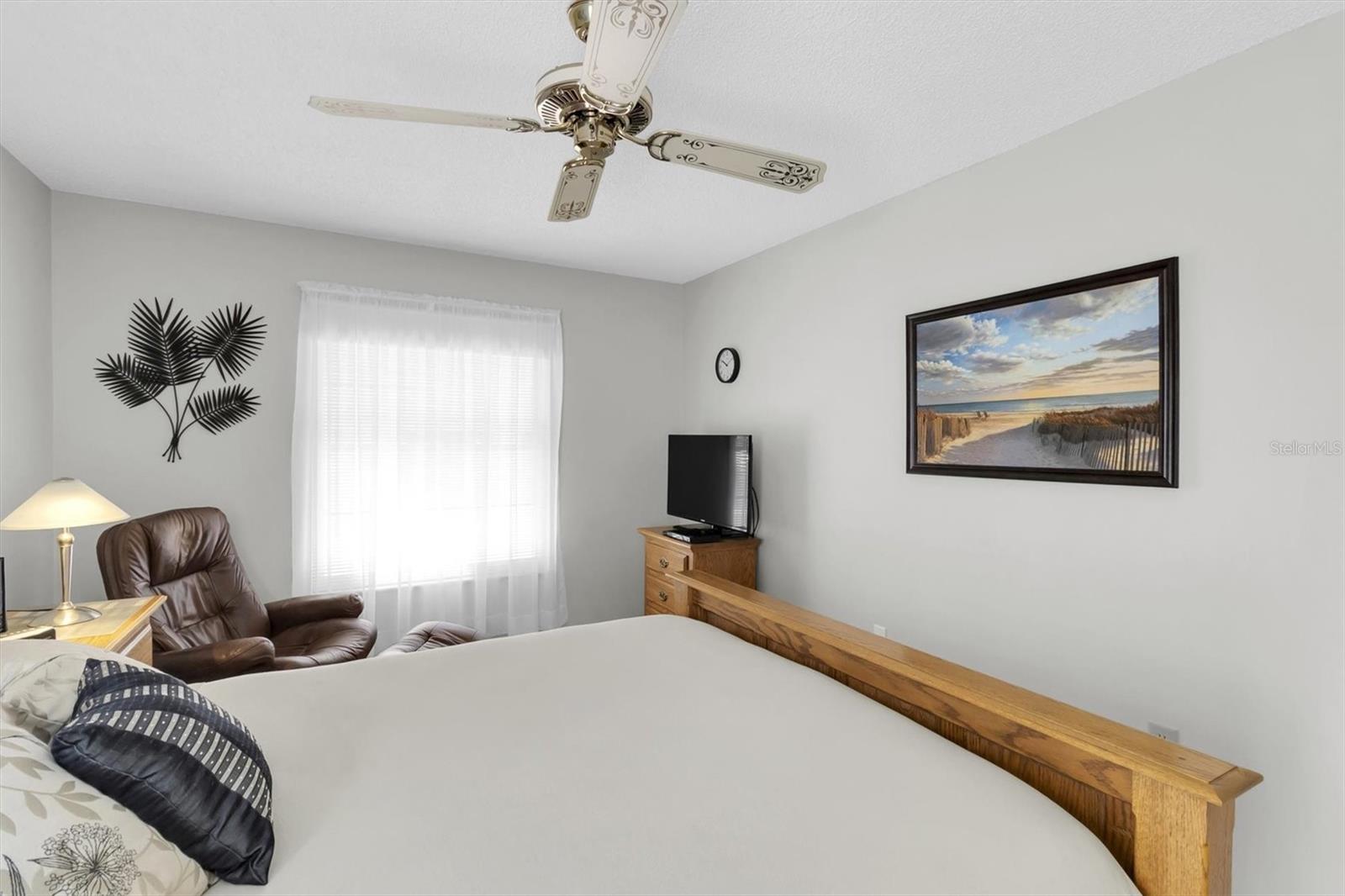 Image 16 of 59 For 8141 Braddock Circle 3