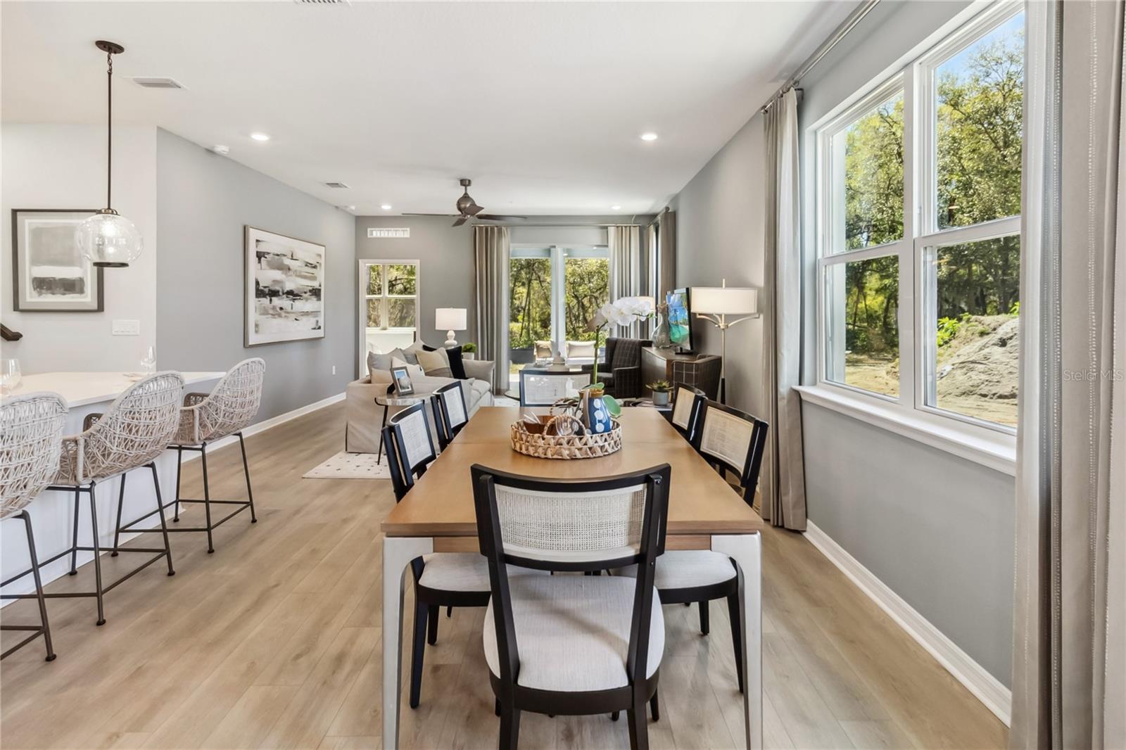 Image 17 of 42 For 5233 Luisa Court