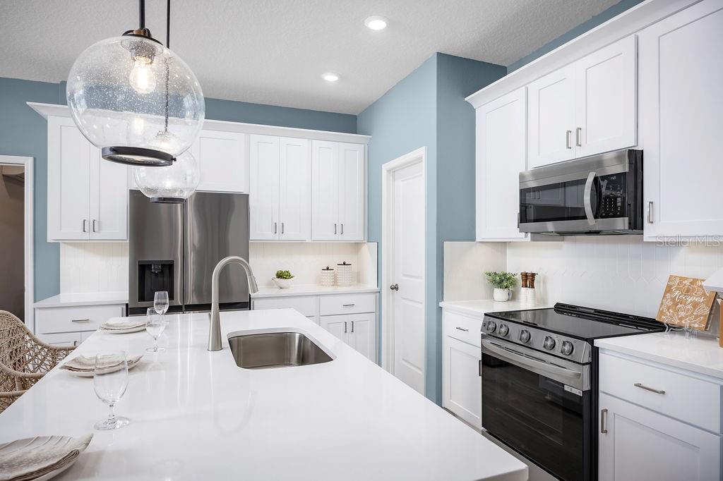 Image 8 of 42 For 5233 Luisa Court