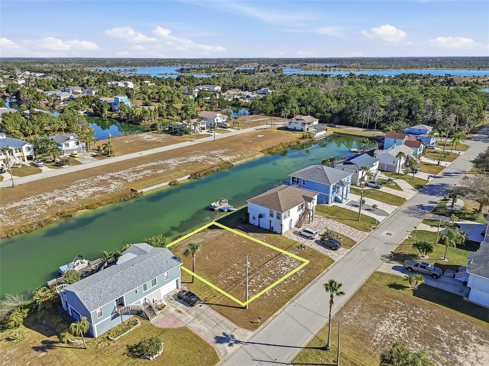 Image 5 of 16 For 4017 Bluefish Drive