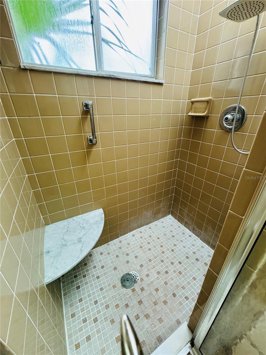 Image 19 of 26 For 7559 Heather Walk Drive