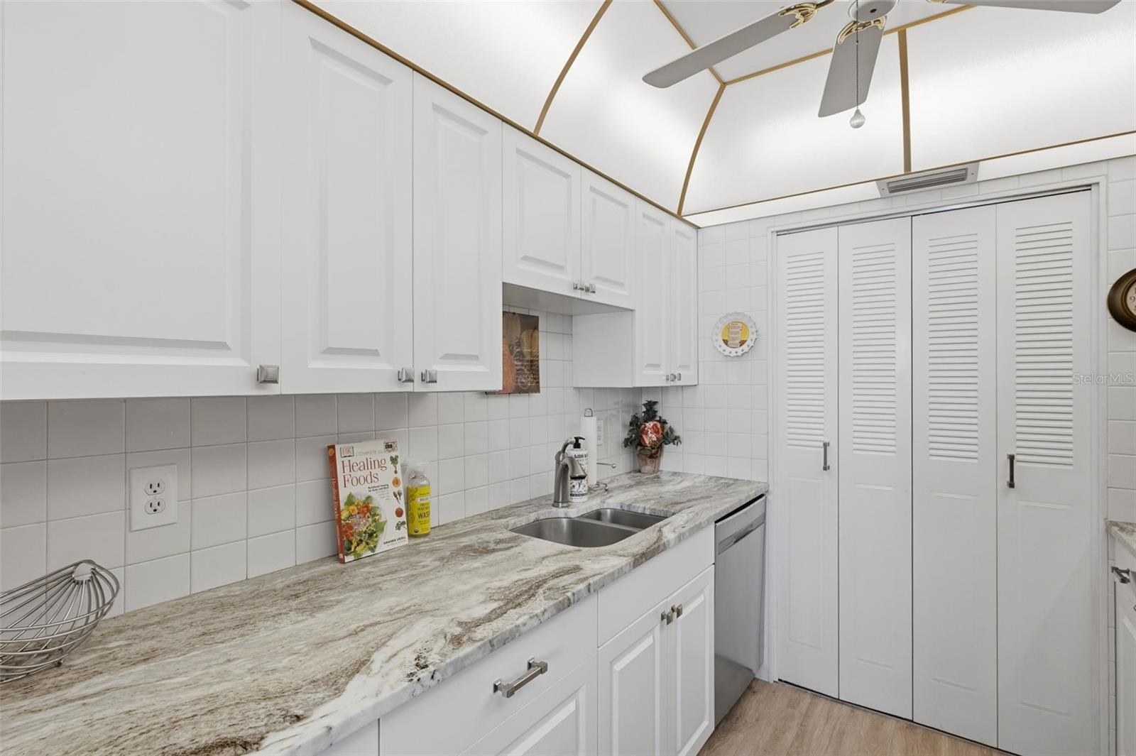 Image 18 of 69 For 1235 Highland Avenue 1-207