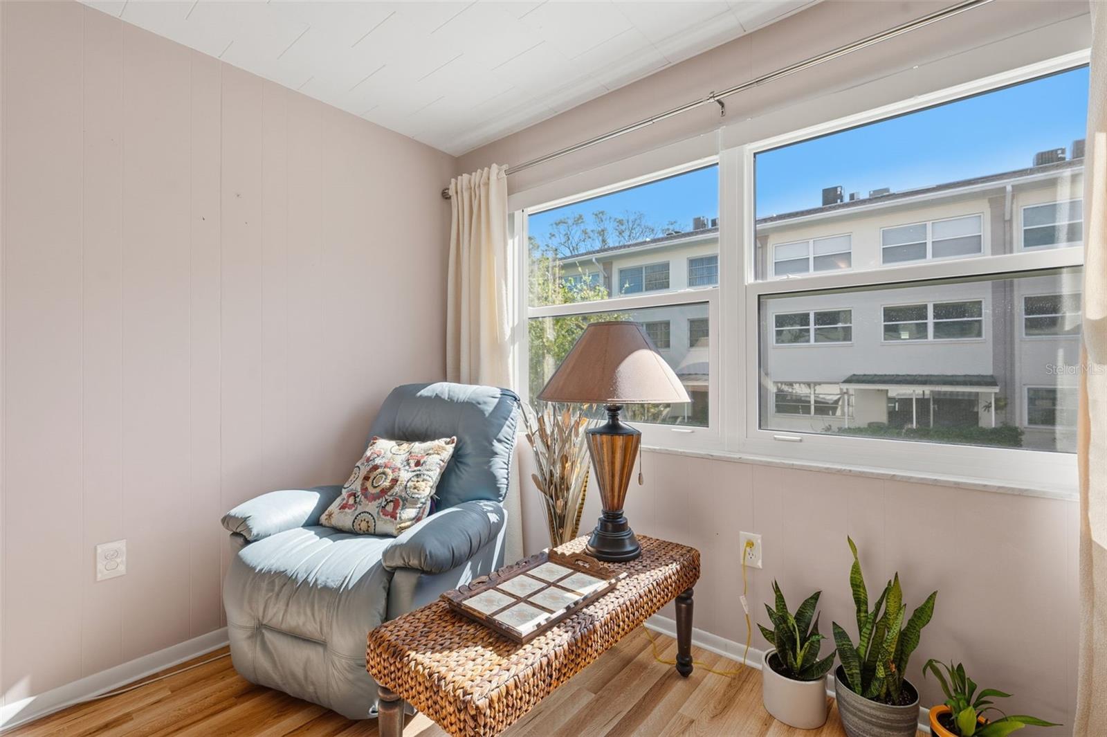 Image 29 of 69 For 1235 Highland Avenue 1-207