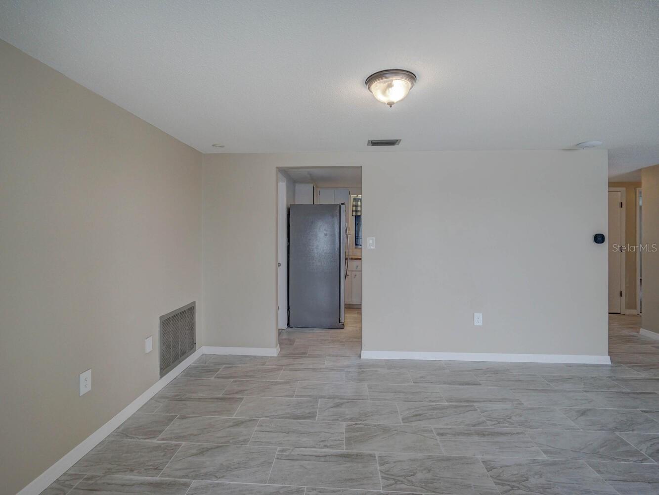 Image 14 of 53 For 10320 Honeysuckle Lane