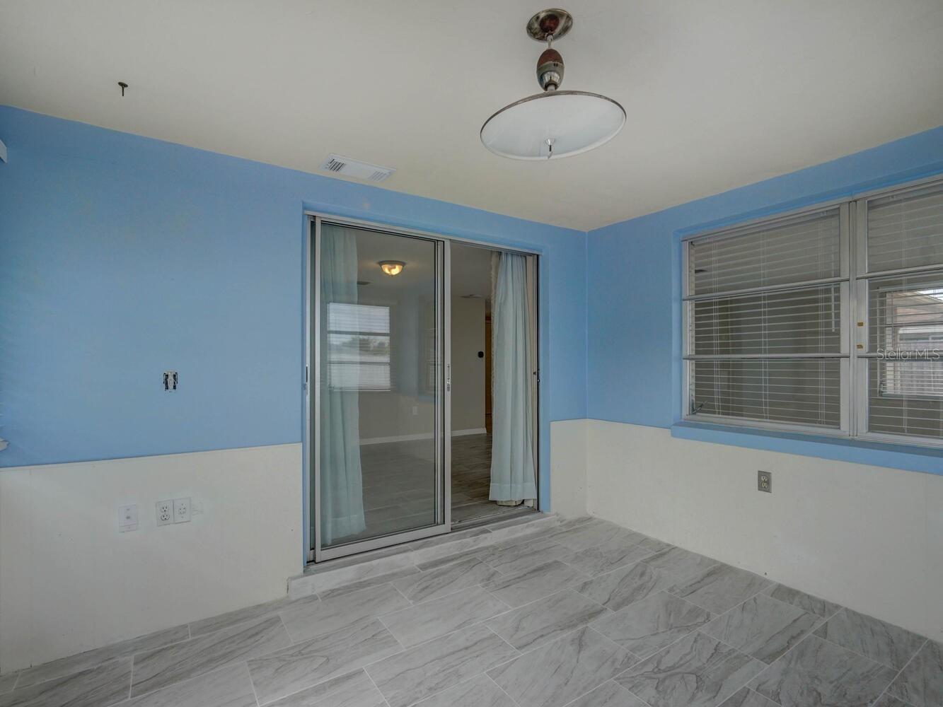 Image 30 of 53 For 10320 Honeysuckle Lane