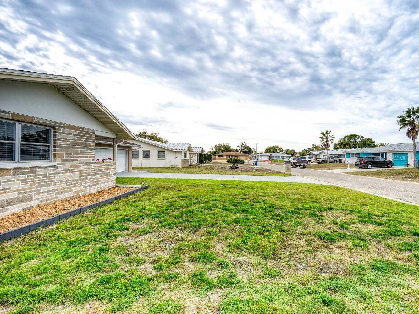 Image 45 of 53 For 10320 Honeysuckle Lane