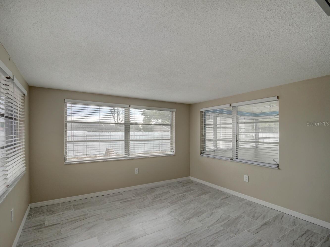 Image 8 of 53 For 10320 Honeysuckle Lane