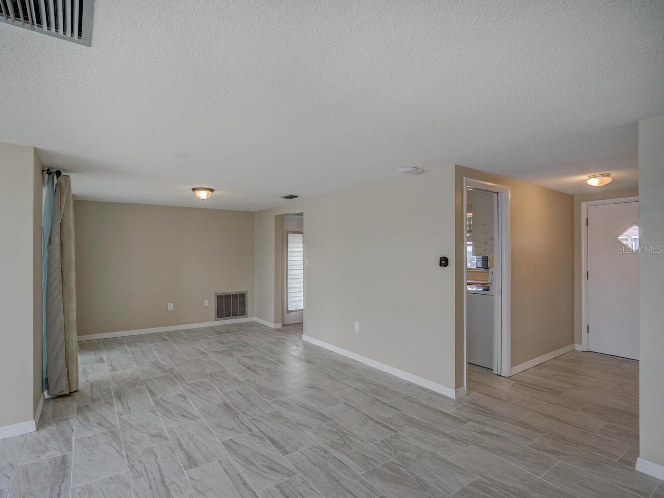 Image 9 of 53 For 10320 Honeysuckle Lane