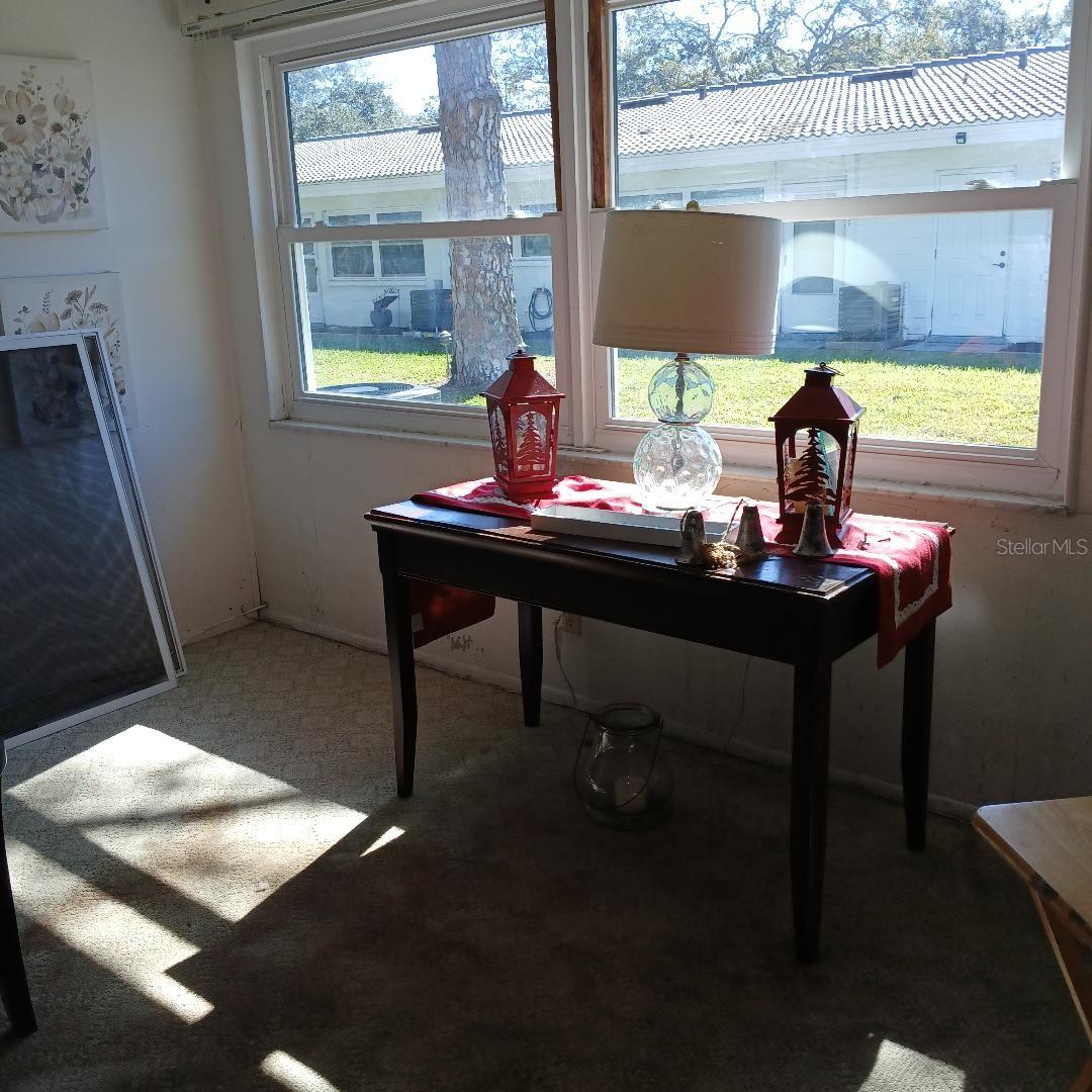 Image 4 of 7 For 11200 102 Avenue 23