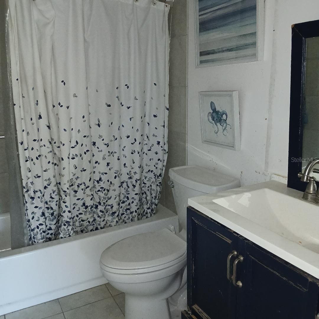 Image 6 of 7 For 11200 102 Avenue 23