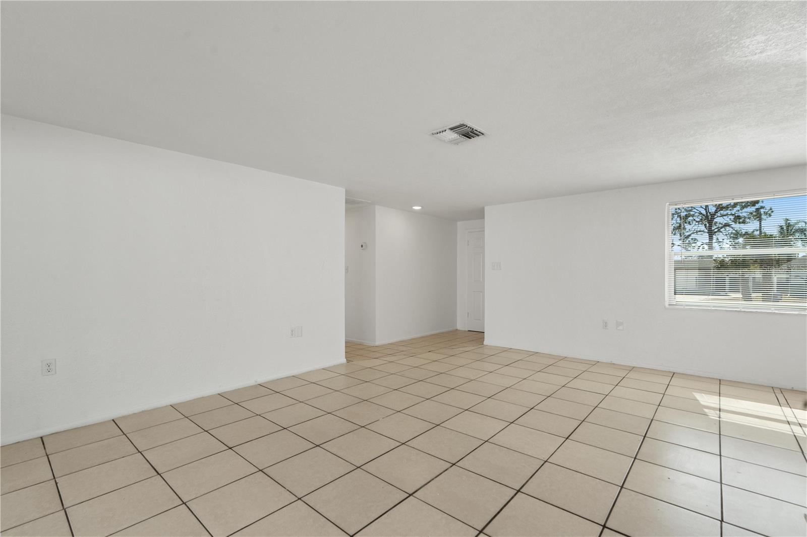 Image 10 of 26 For 4707 Koala Drive