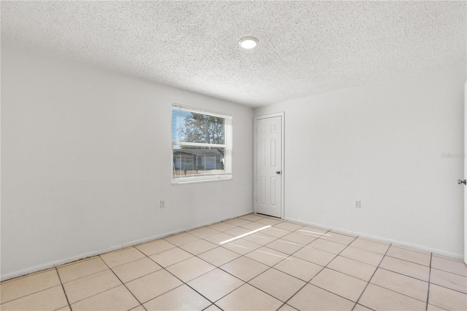 Image 15 of 26 For 4707 Koala Drive