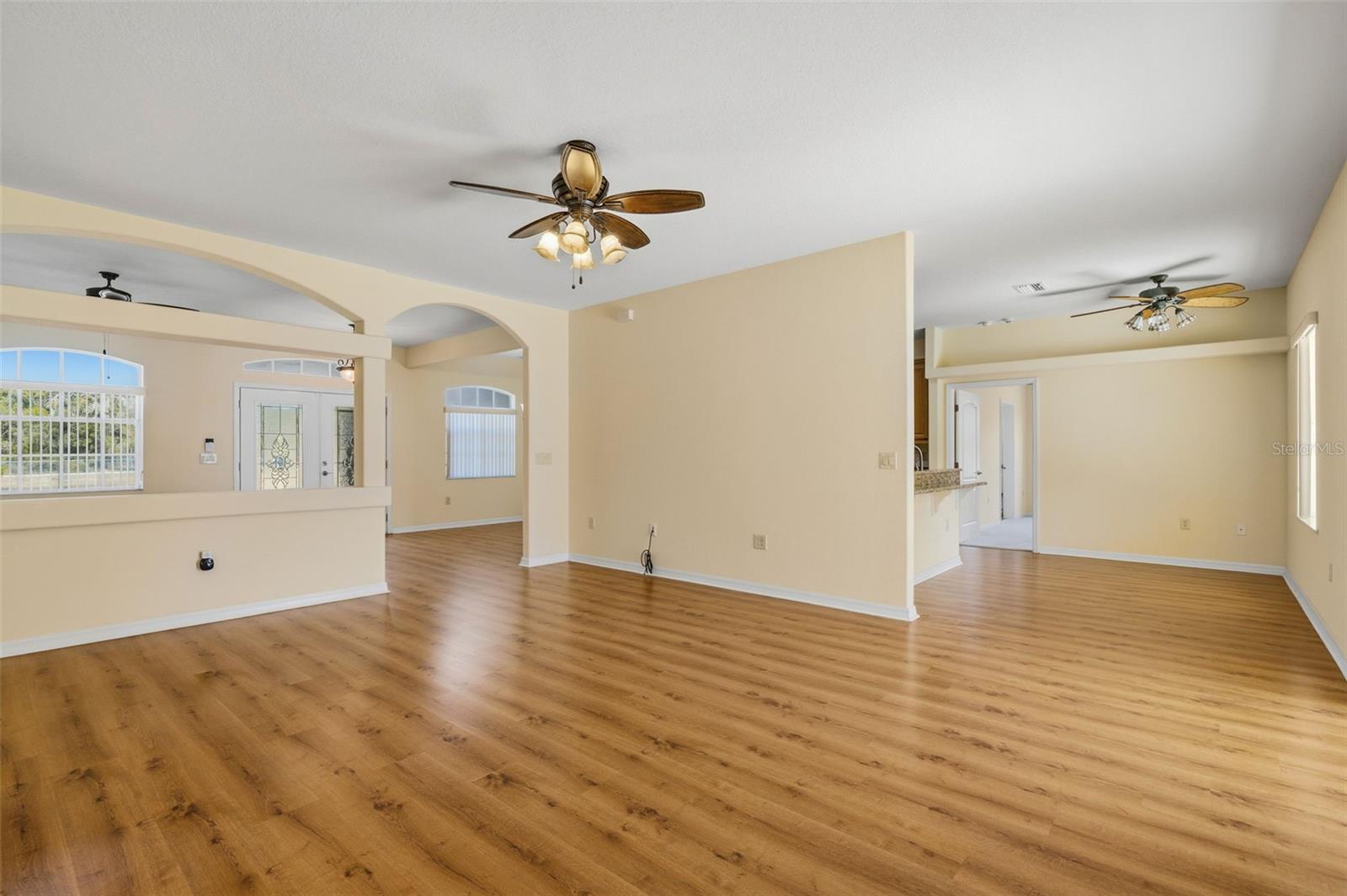 Image 5 of 18 For 16870 Akins Drive