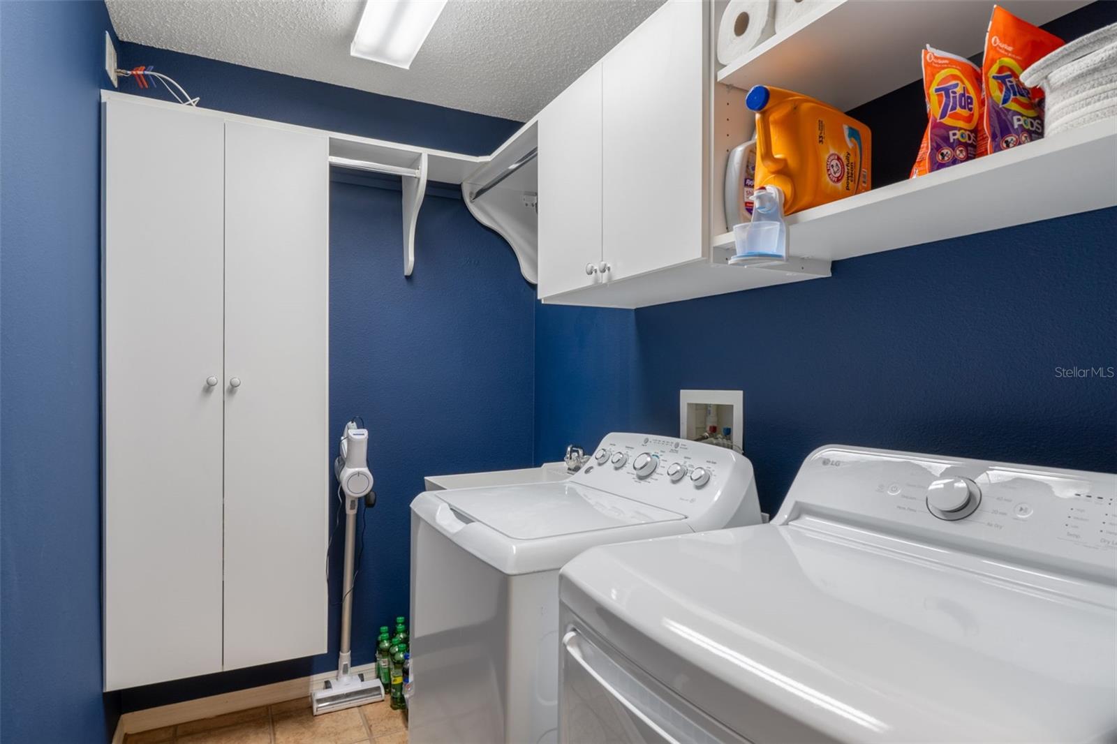 Image 37 of 73 For 18531 Bent Pine Drive