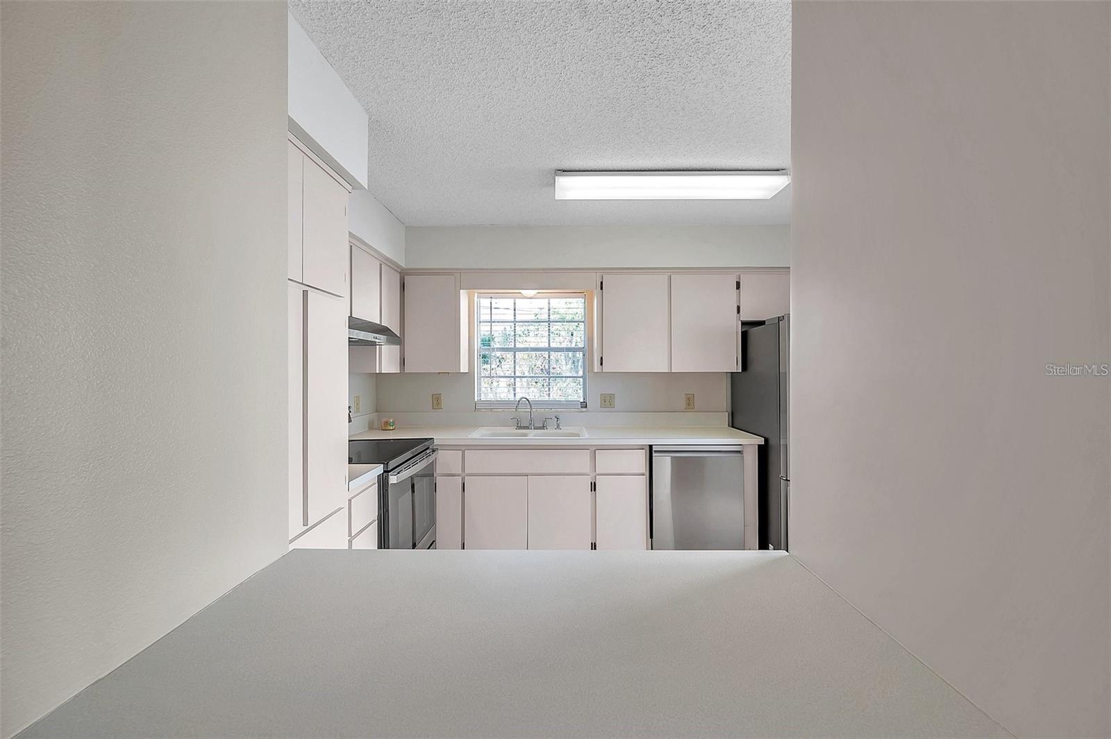 Image 12 of 40 For 6632 Hickorywood Lane 4b