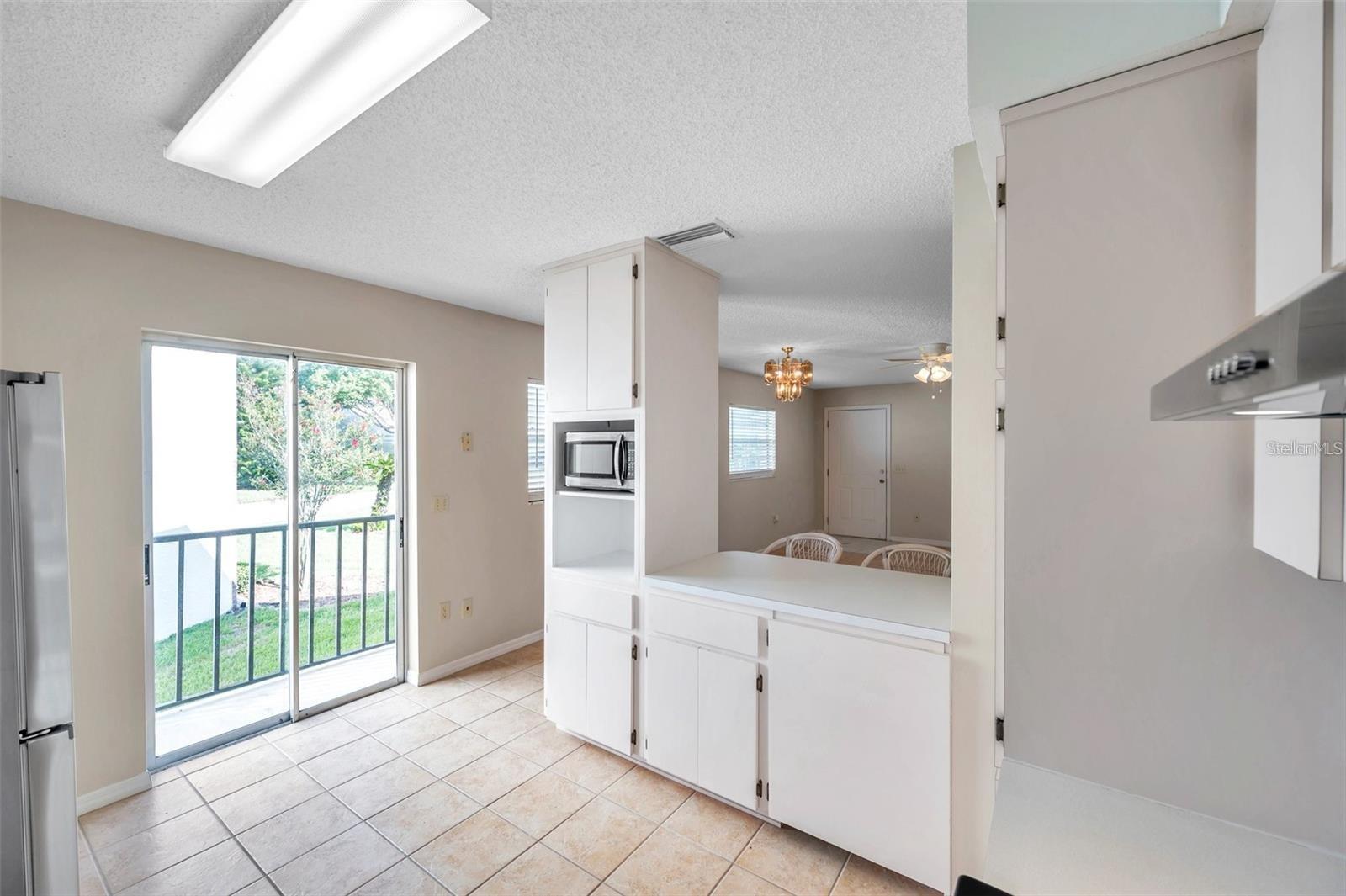 Image 17 of 40 For 6632 Hickorywood Lane 4b