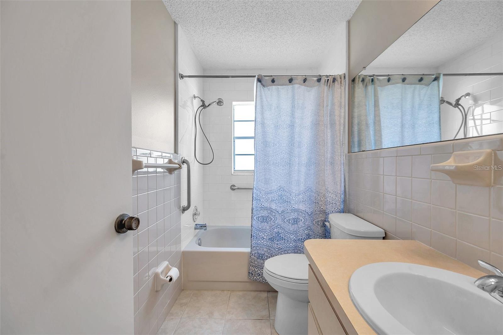 Image 22 of 40 For 6632 Hickorywood Lane 4b