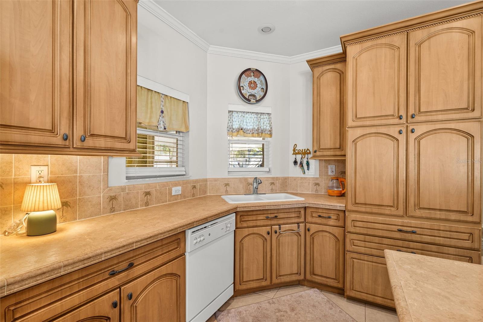 Image 18 of 48 For 2973 Kingswood Circle