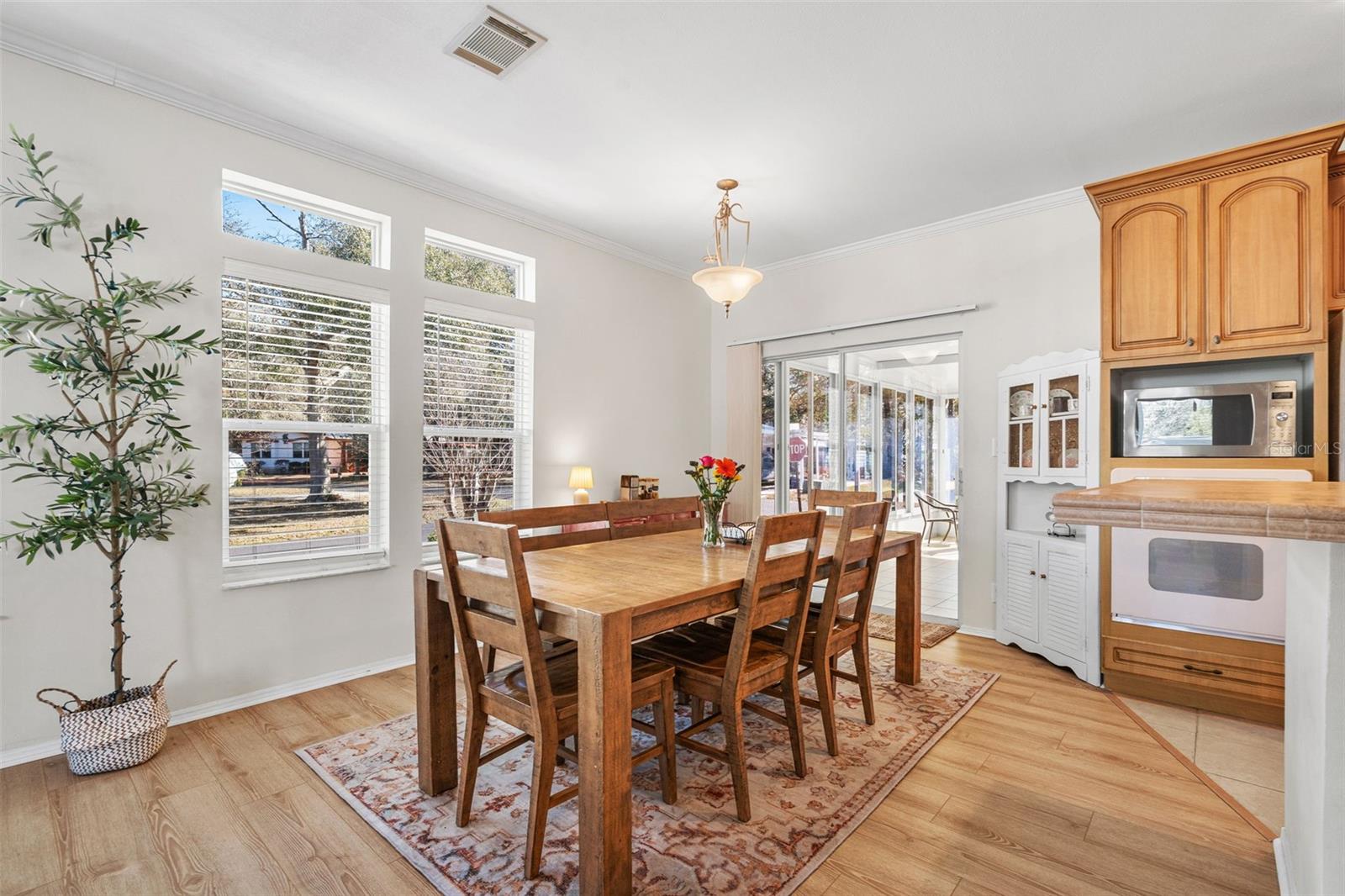 Image 20 of 48 For 2973 Kingswood Circle