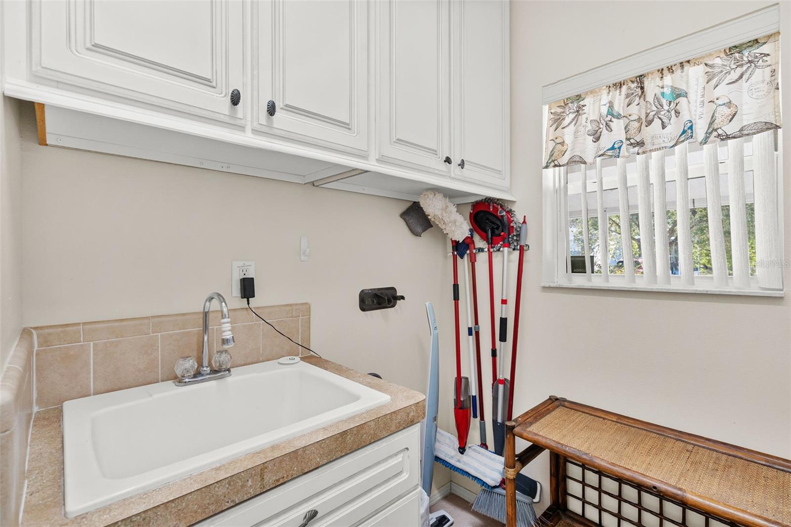 Image 23 of 48 For 2973 Kingswood Circle