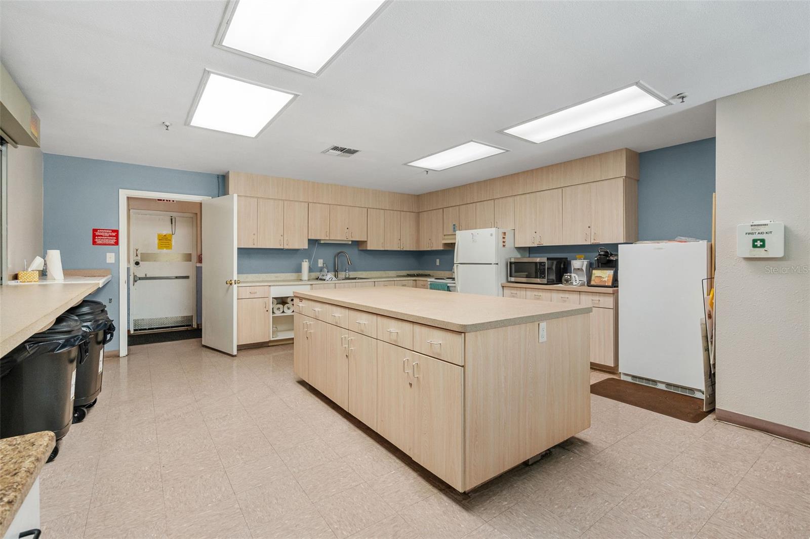 Image 43 of 48 For 2973 Kingswood Circle