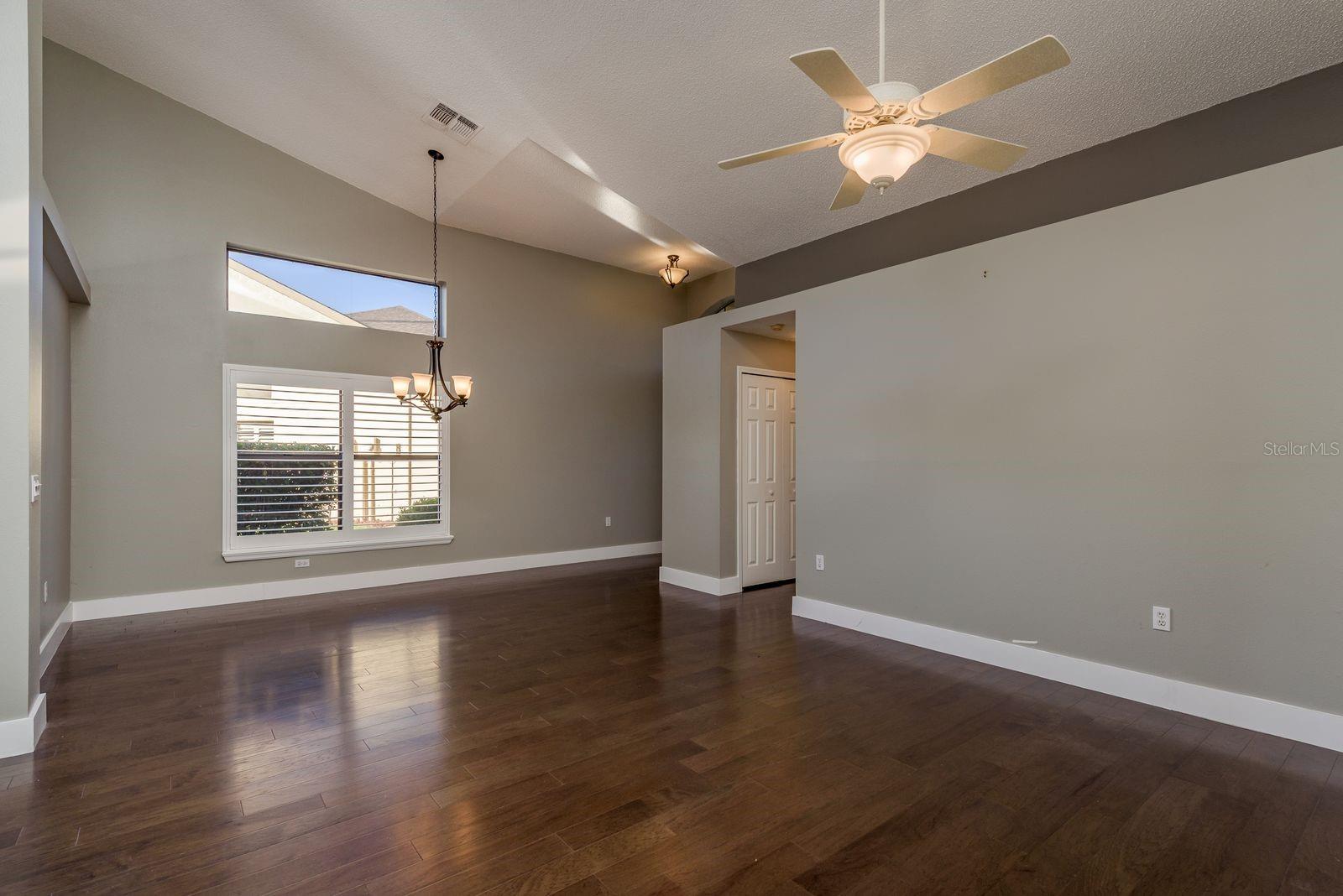 Image 10 of 38 For 9326 Palm Haven Court