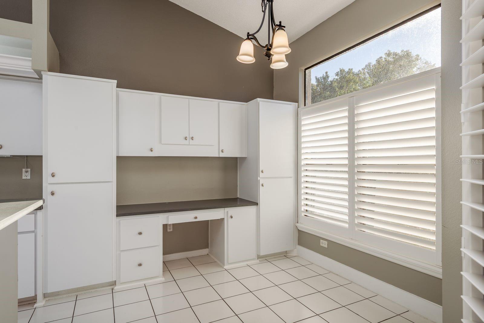 Image 15 of 38 For 9326 Palm Haven Court