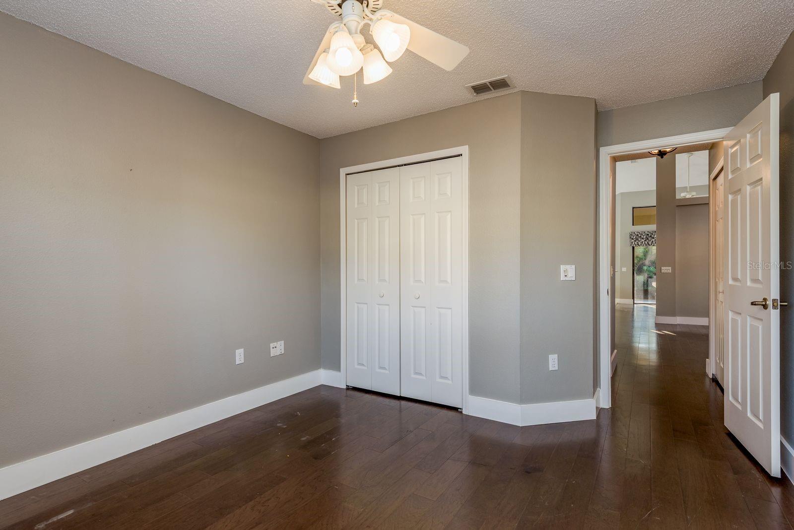 Image 23 of 38 For 9326 Palm Haven Court