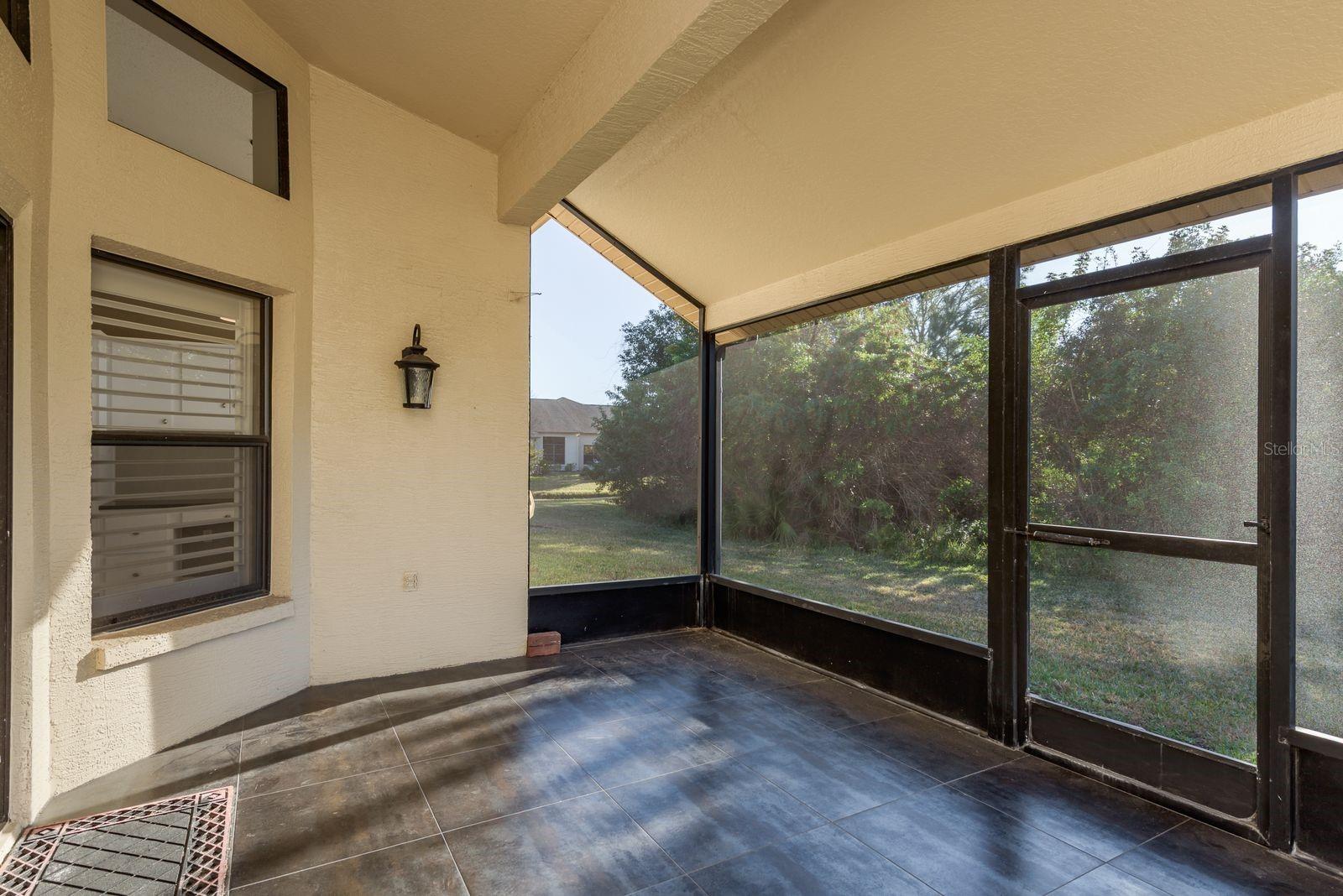 Image 28 of 38 For 9326 Palm Haven Court