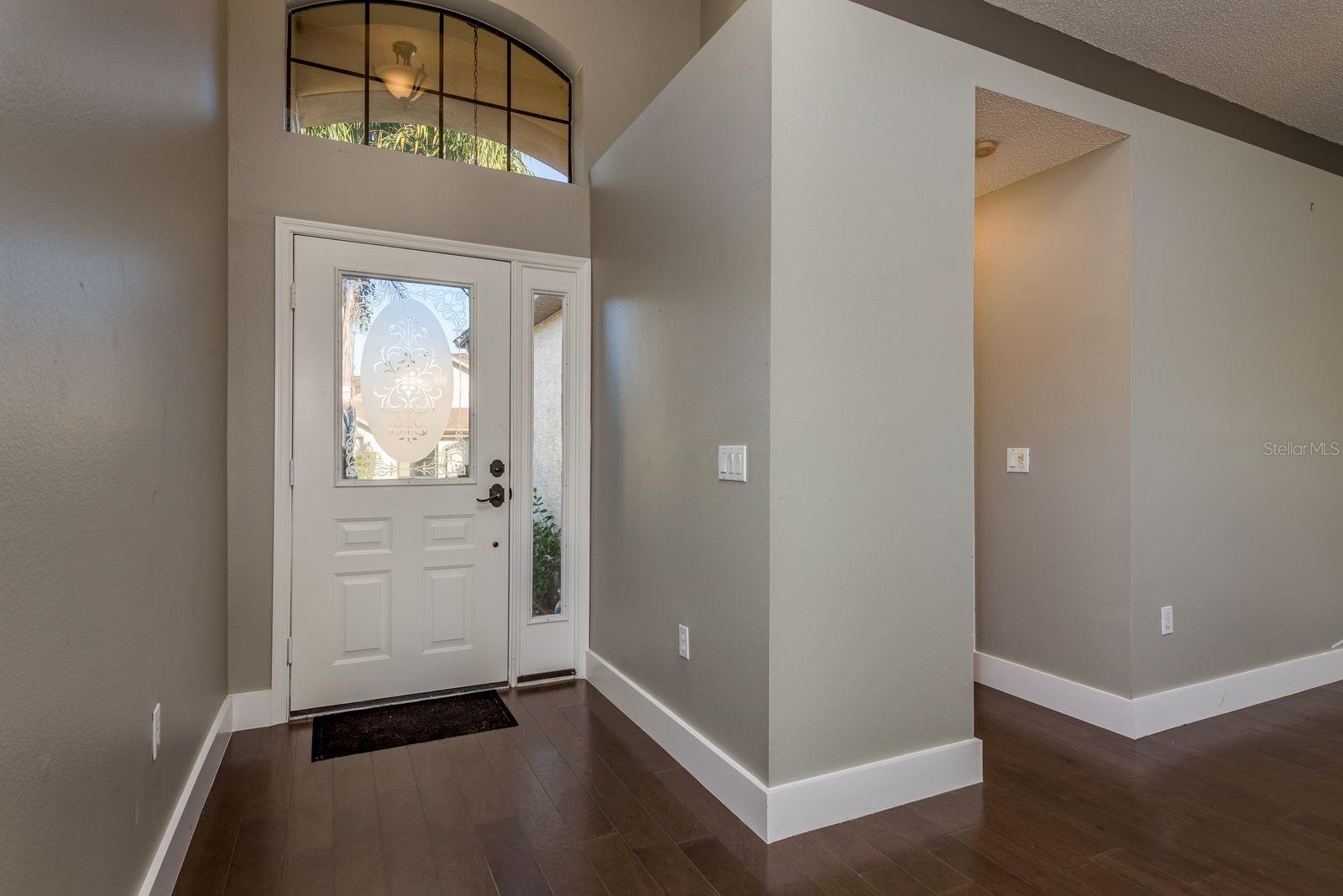 Image 5 of 38 For 9326 Palm Haven Court