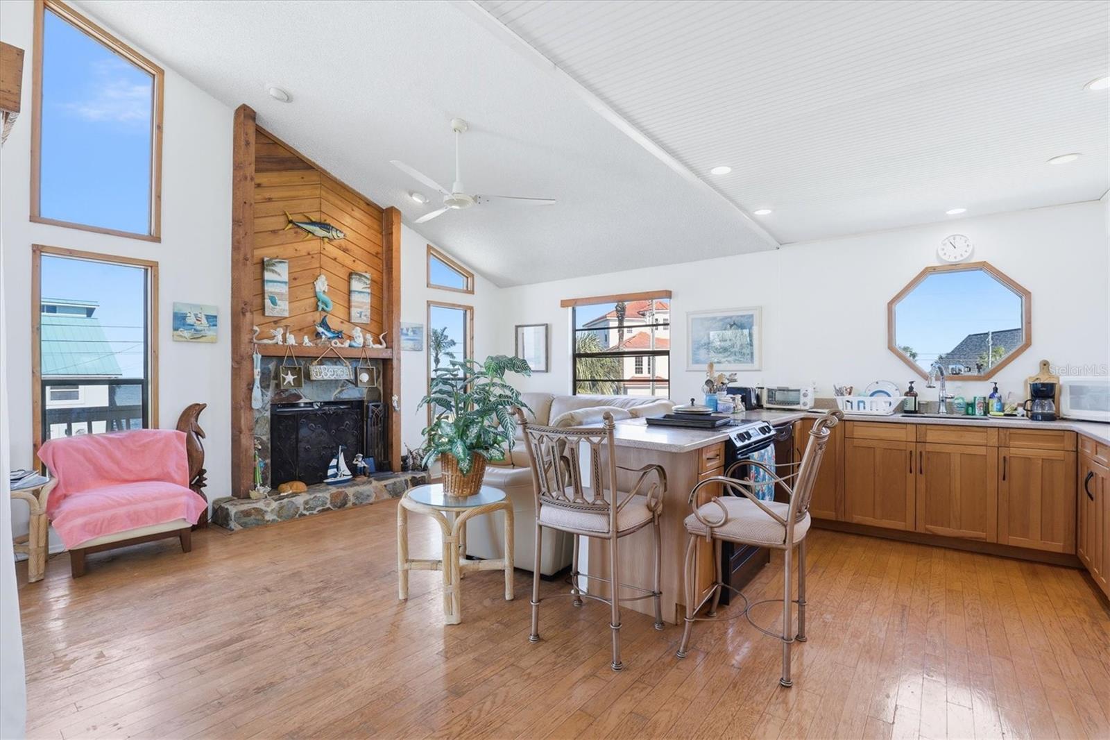 Image 25 of 66 For 6420 Driftwood Drive