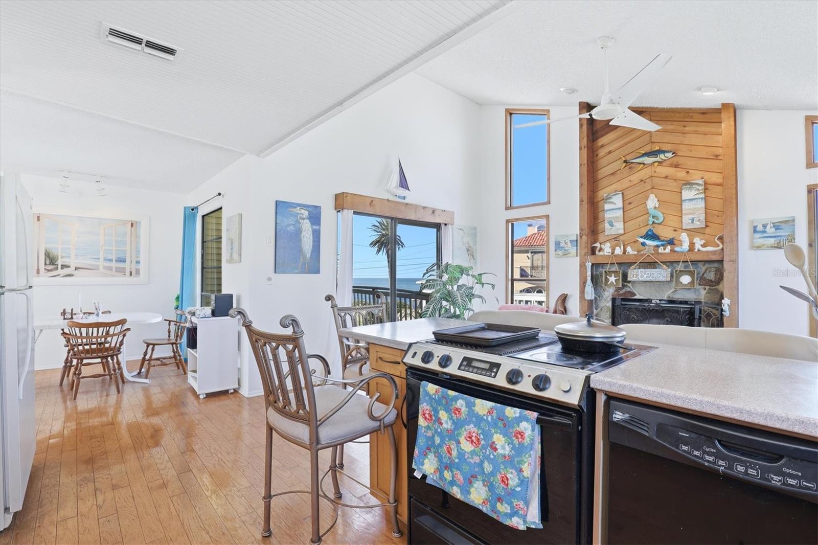 Image 26 of 66 For 6420 Driftwood Drive