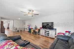 Listing photo id 8 for 11014 Golden Warlber