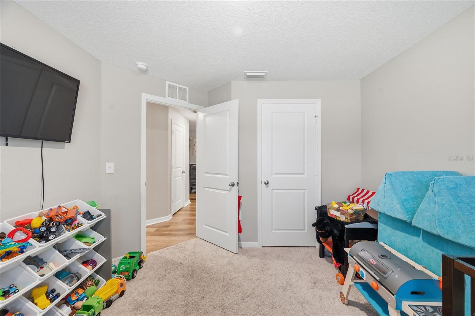 Listing photo id 20 for 11014 Golden Warlber