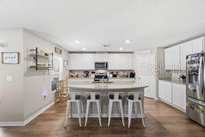 Listing photo id 1 for 11014 Golden Warlber